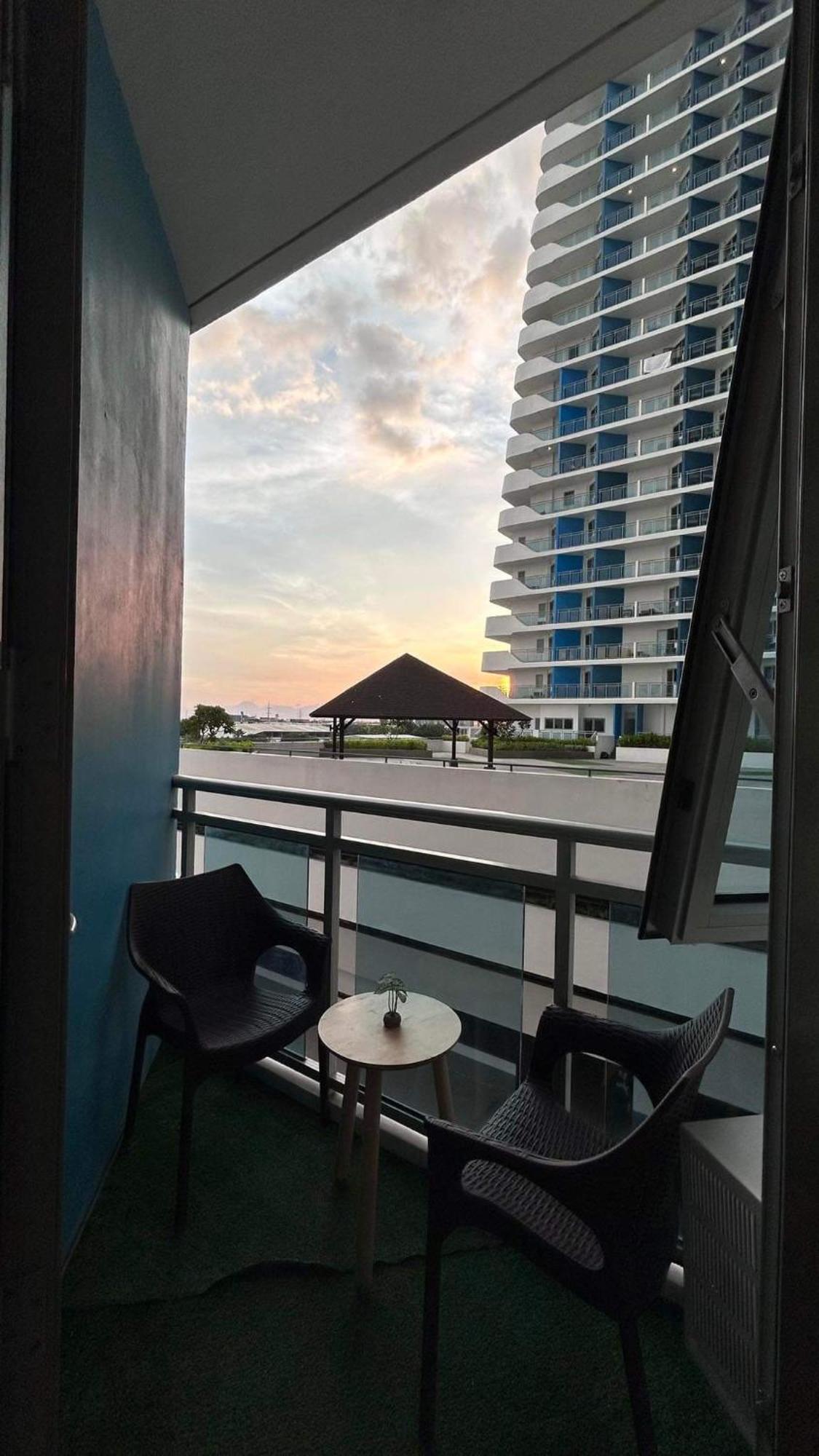 Kurlix Suites Of Azure North 圣费尔南多 外观 照片